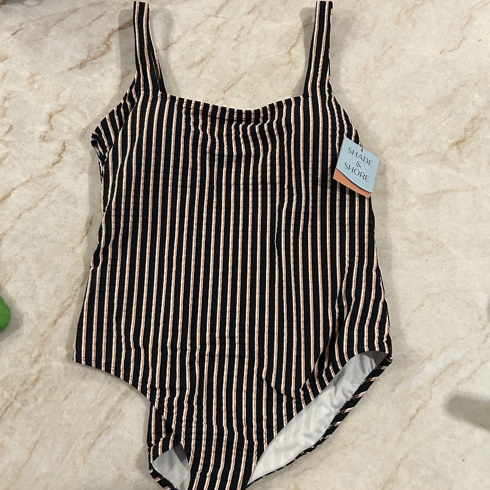 Shade and shore size L bathing suit WTO